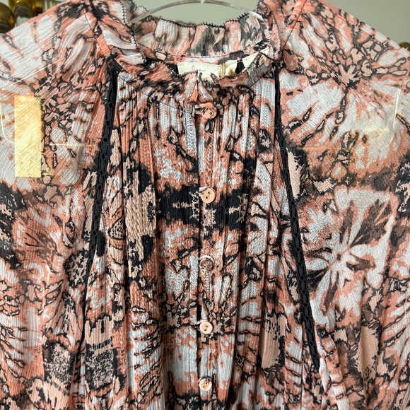 Let Me Be Piper Dress - Picture 2 of 3